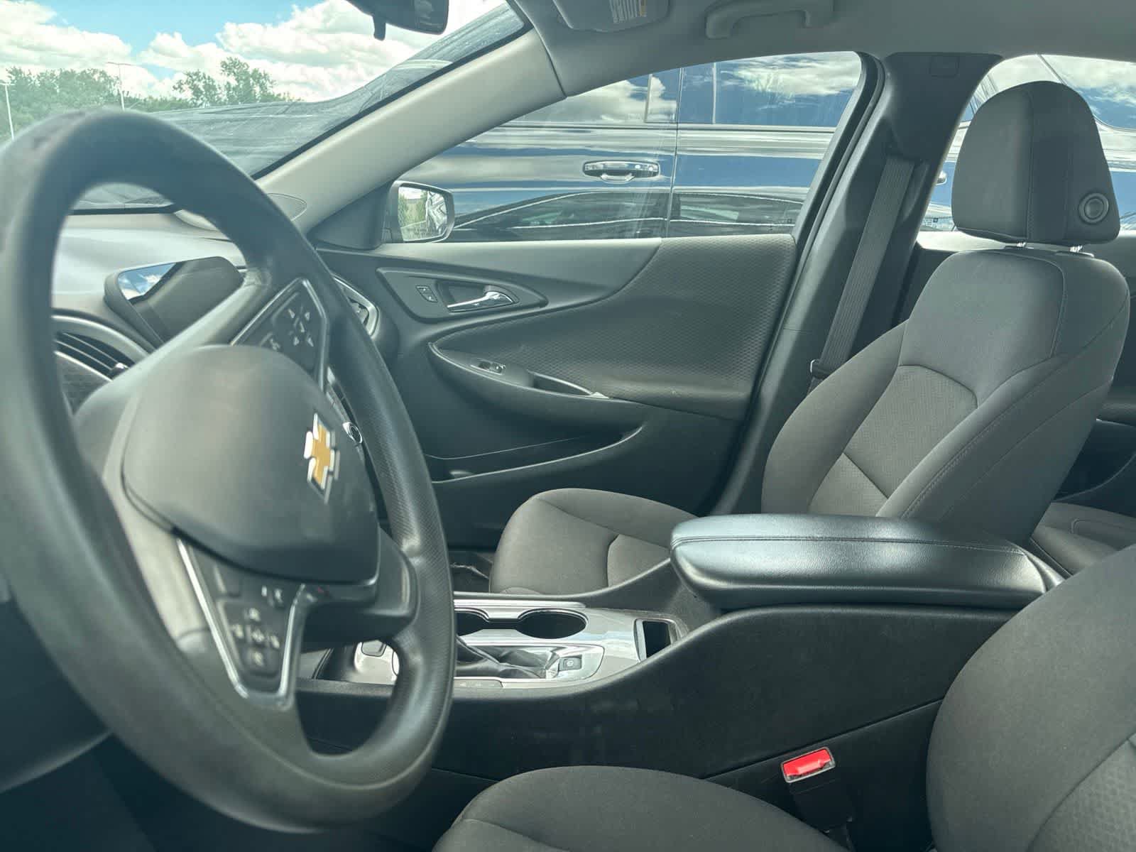 Used 2023 Chevrolet Malibu LT FWD image 32