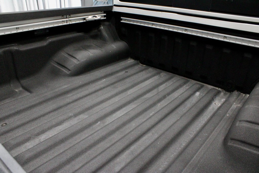 Certified 2024 Nissan Frontier SV w/ SV Convenience Package image 16