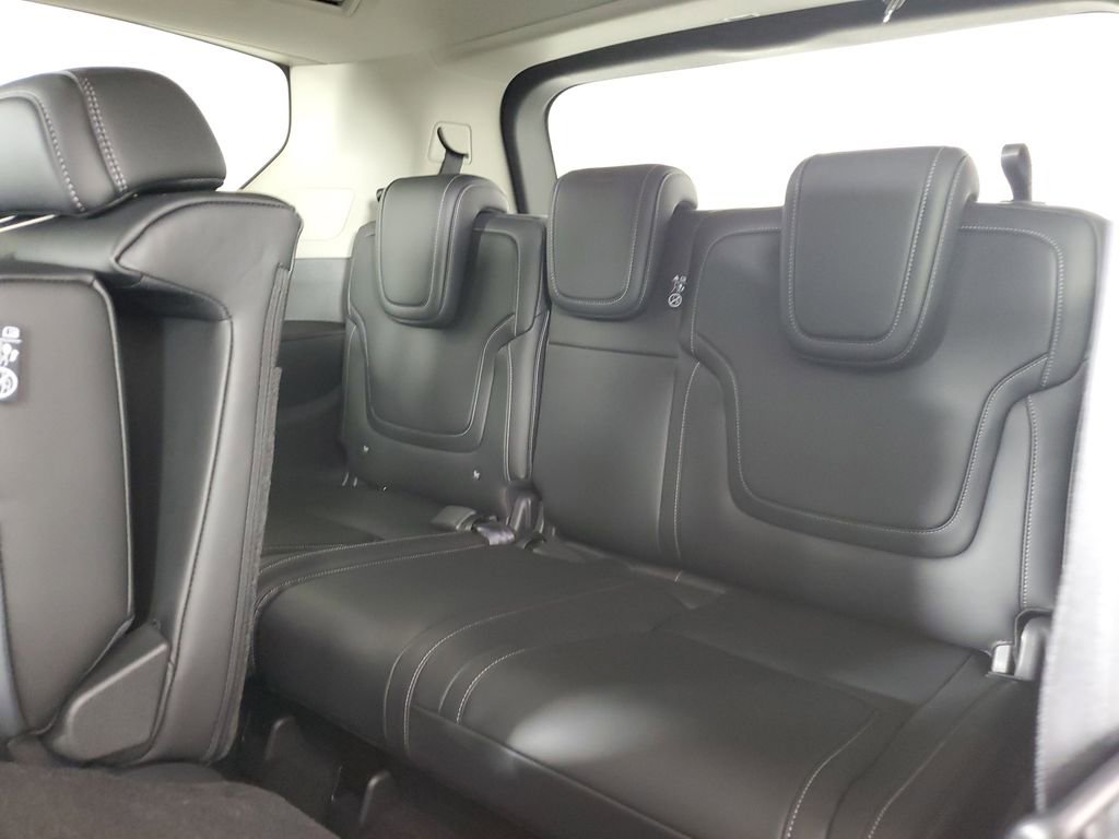 New 2026 Nissan Armada SV image 15