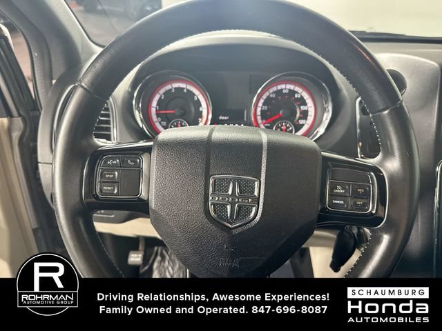 Used 2015 Dodge Grand Caravan SE FWD image 12