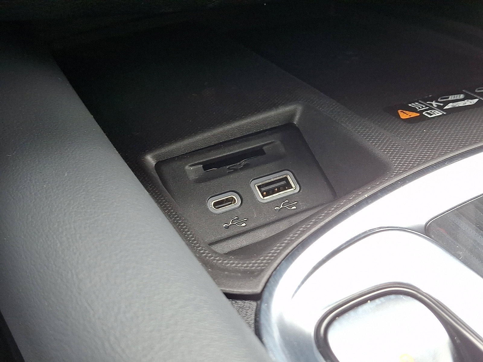 Used 2024 Buick Enclave Essence w/ LPO, Floor Liner Package image 24