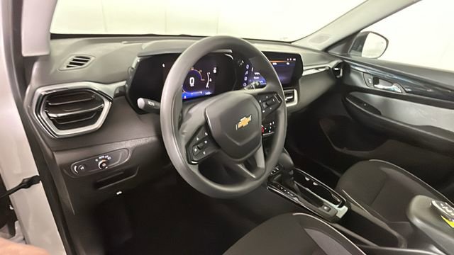 Used 2024 Chevrolet TrailBlazer LS w/ LS Convenience Package FWD image 14