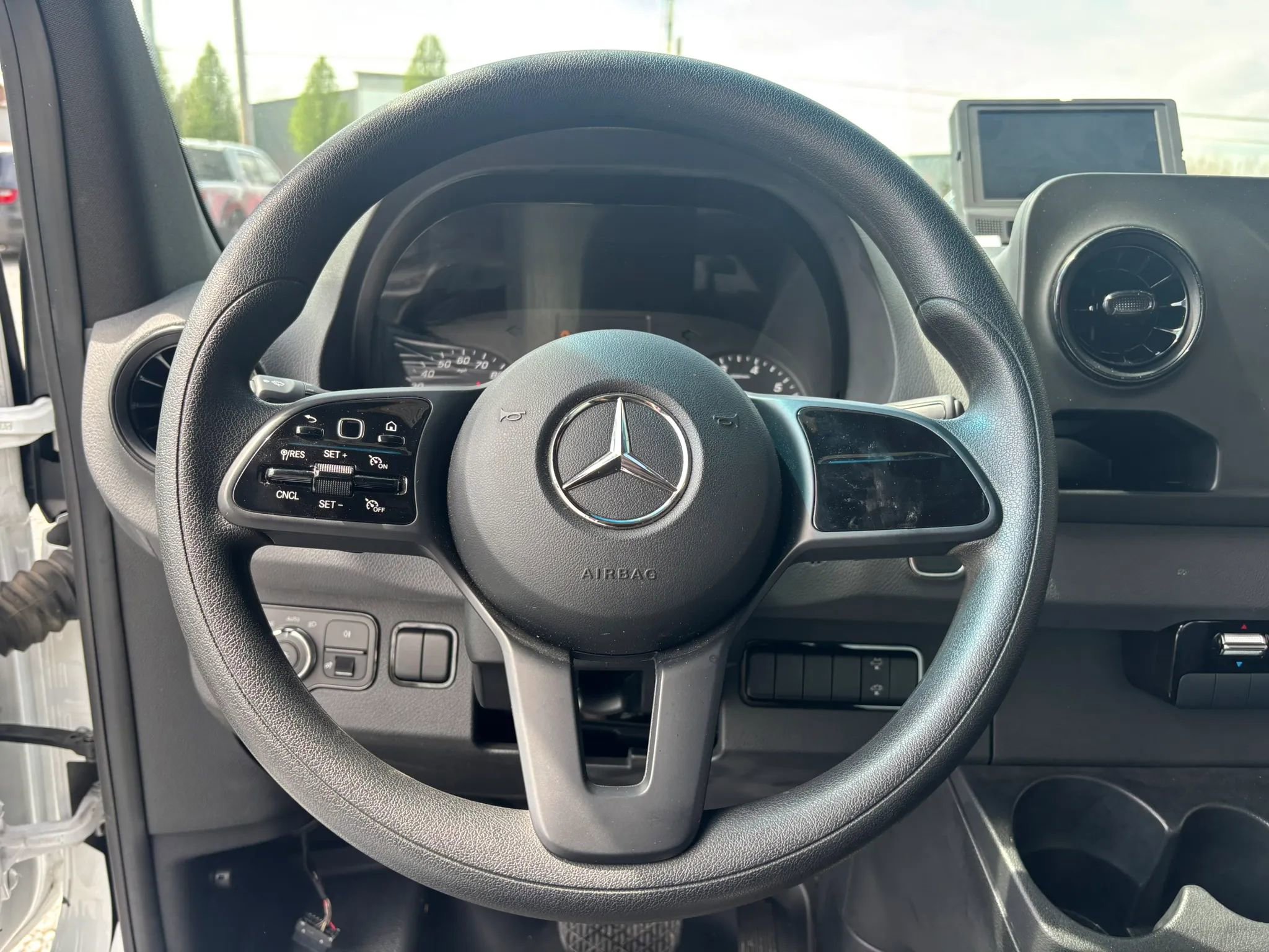 Used 2020 Mercedes-Benz Sprinter 2500 image 15
