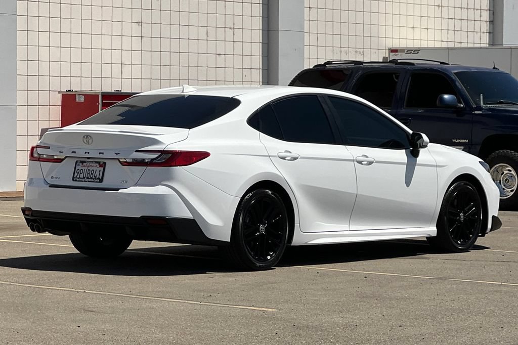 Certified 2025 Toyota Camry SE FWD image 5