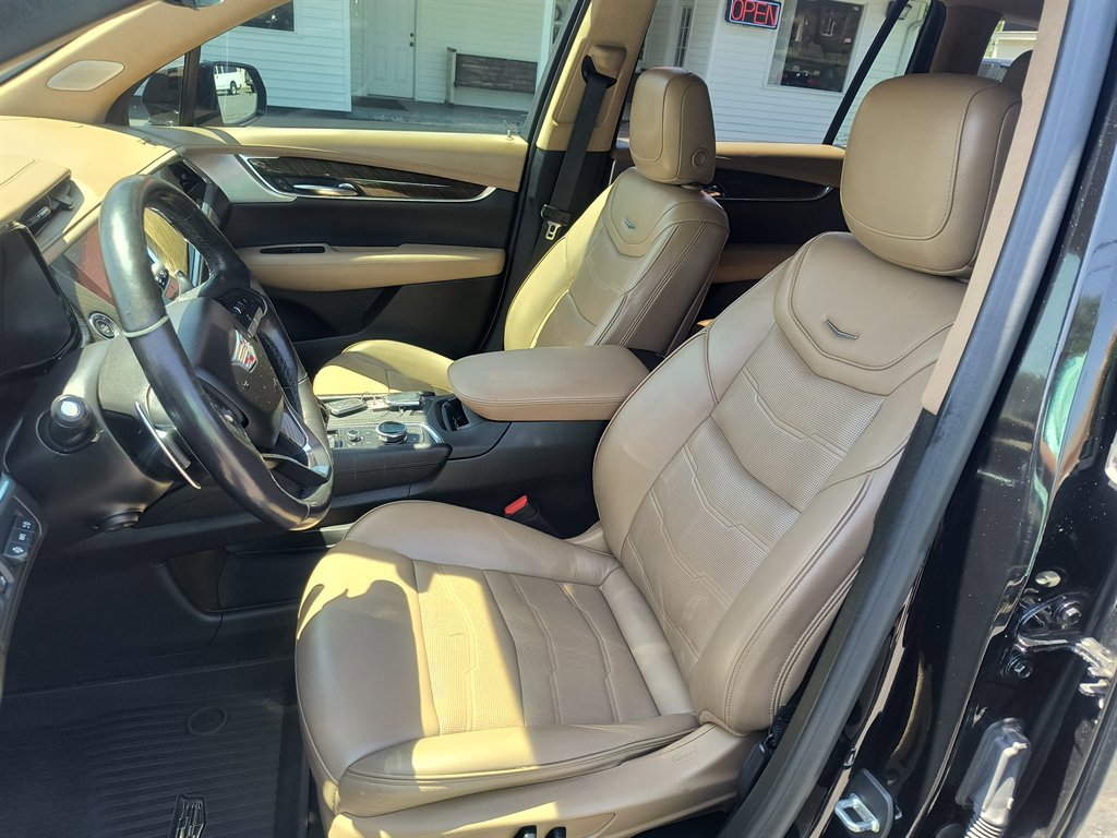 Used 2020 Cadillac XT6 Sport w/ Platinum Package AWD/4WD image 15