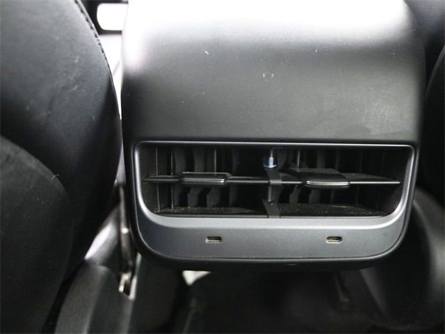 Used 2021 Tesla Model Y Performance image 14