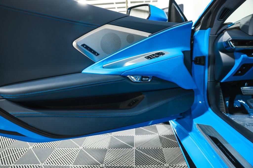 Used 2024 Chevrolet Corvette Stingray Premium Cpe RWD image 32