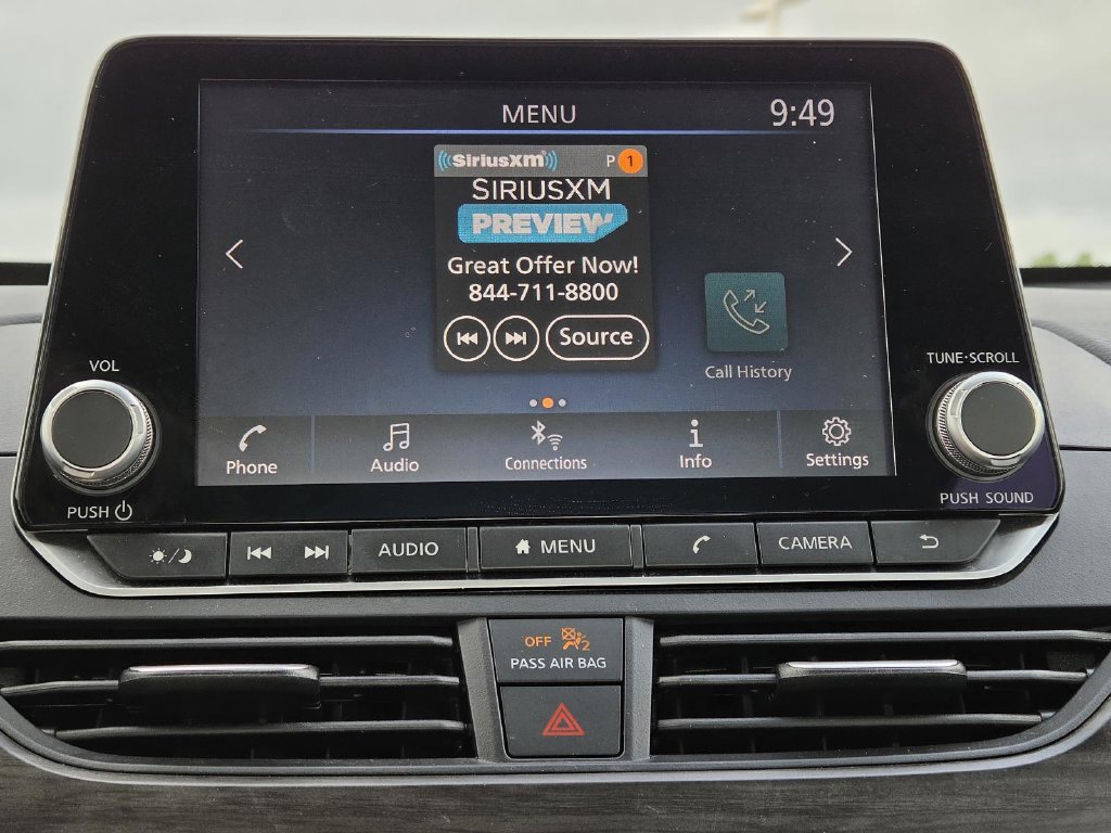 Used 2025 Nissan Altima 2.5 SV FWD image 25
