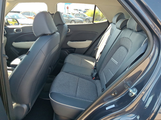 Certified 2026 Hyundai Venue SEL FWD image 10