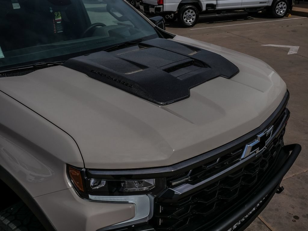 New 2026 Chevrolet Silverado 1500 ZR2 w/ Dark Appearance Package AWD/4WD image 18