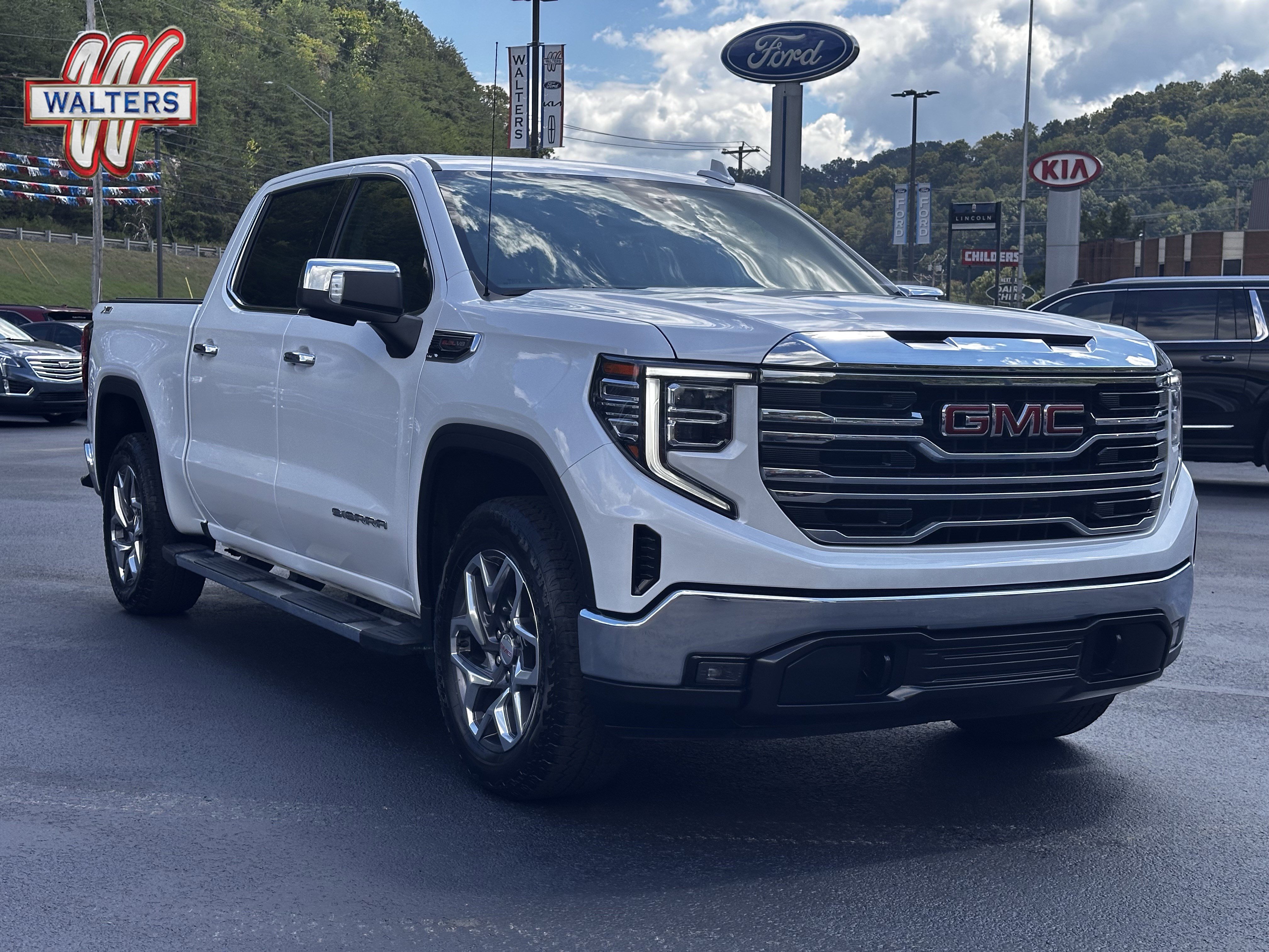 Used 2023 GMC Sierra 1500 SLT w/ SLT Premium Package
