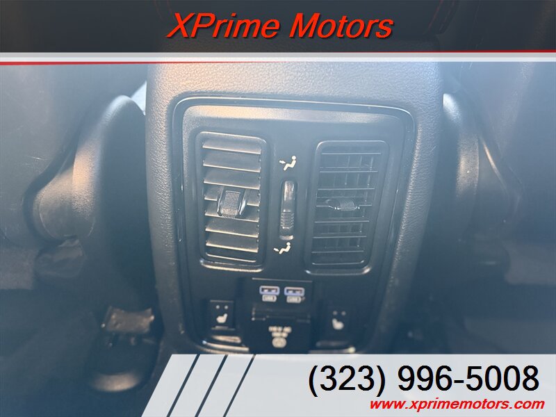 Used 2018 Jeep Grand Cherokee Trailhawk w/ Trailhawk Luxury Group AWD/4WD image 32
