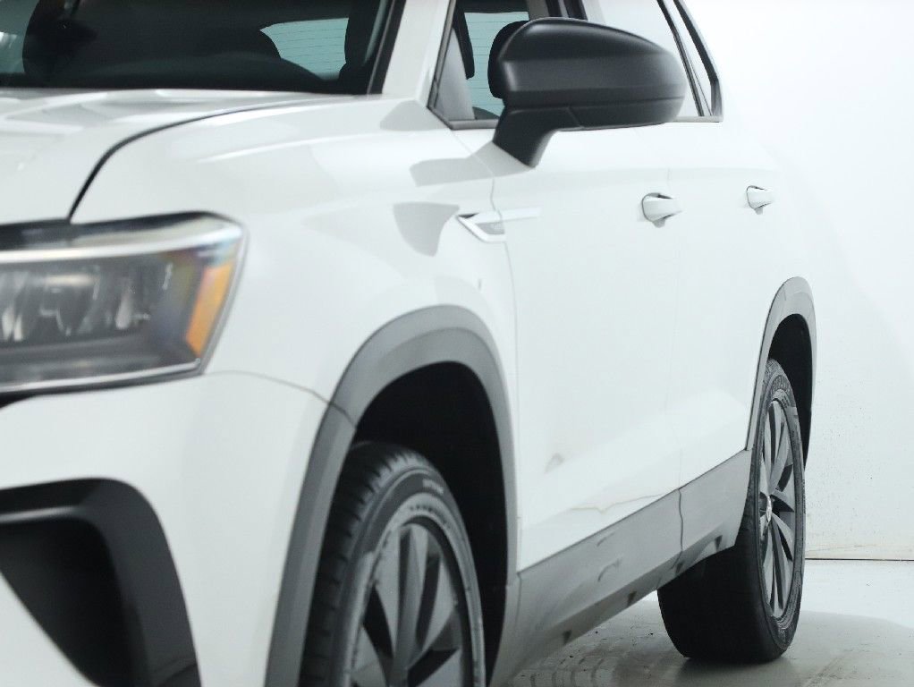 Used 2022 Volkswagen Taos S image 4