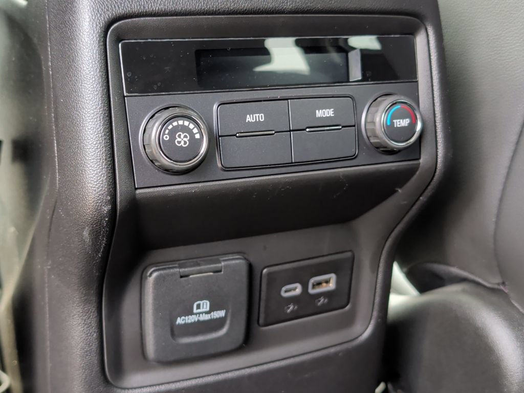 Used 2023 GMC Acadia SLT AWD/4WD image 32