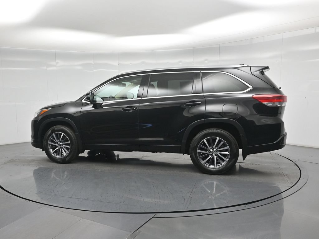 Used 2018 Toyota Highlander XLE AWD/4WD image 6