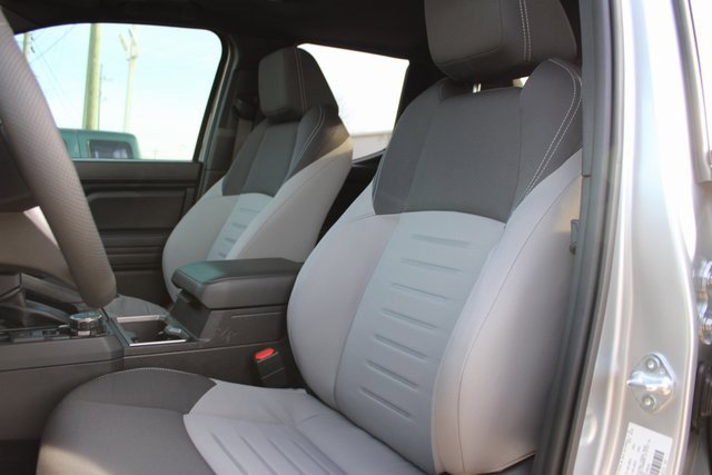 Used 2025 Toyota Tacoma Limited image 28