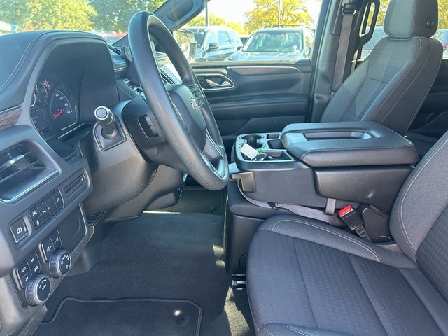 Used 2022 Chevrolet Suburban 4WD image 23