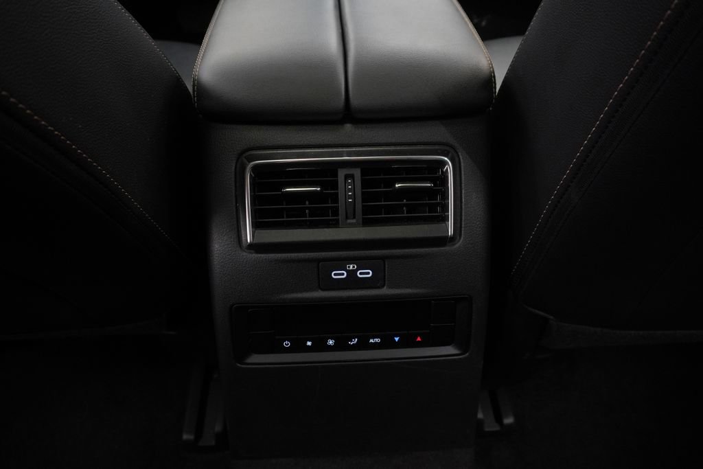 Used 2024 MAZDA CX-90 3.3 Turbo w/ Premium Package AWD/4WD image 31