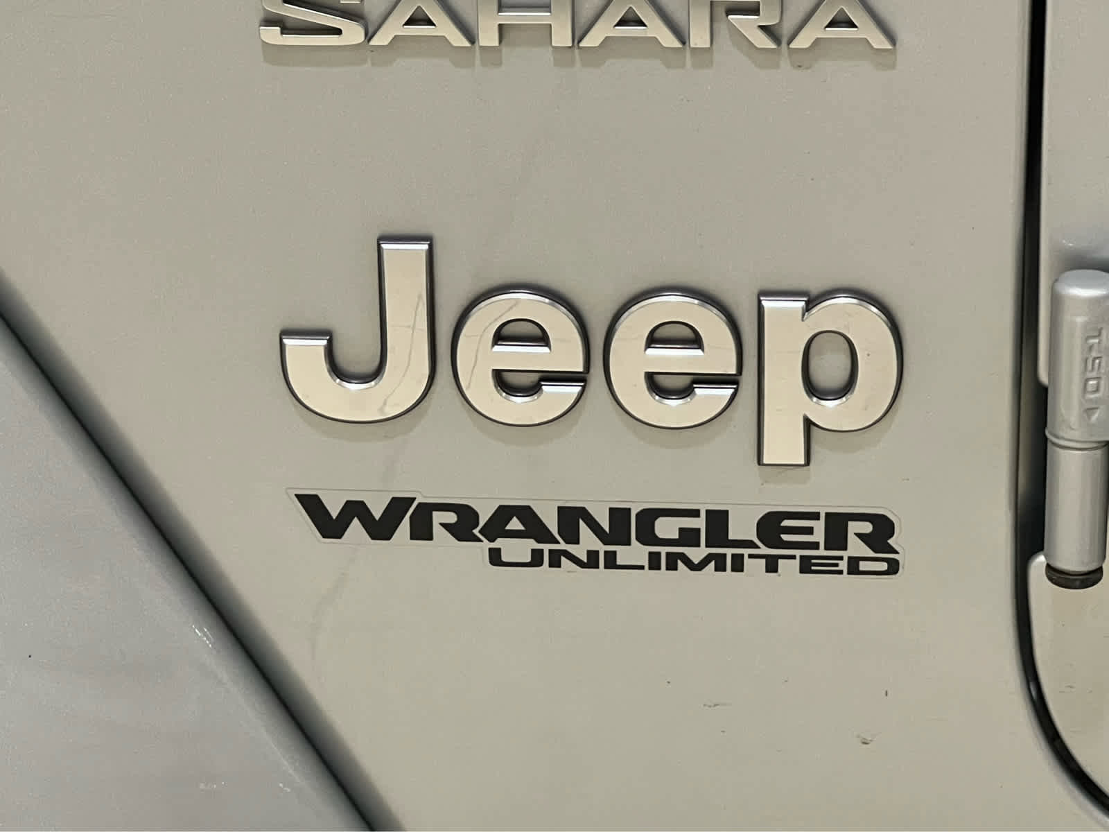 Used 2022 Jeep Wrangler Unlimited Sahara w/ Cold Weather Group image 6