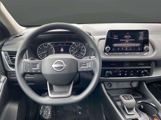 Used 2025 Nissan Rogue S image 19