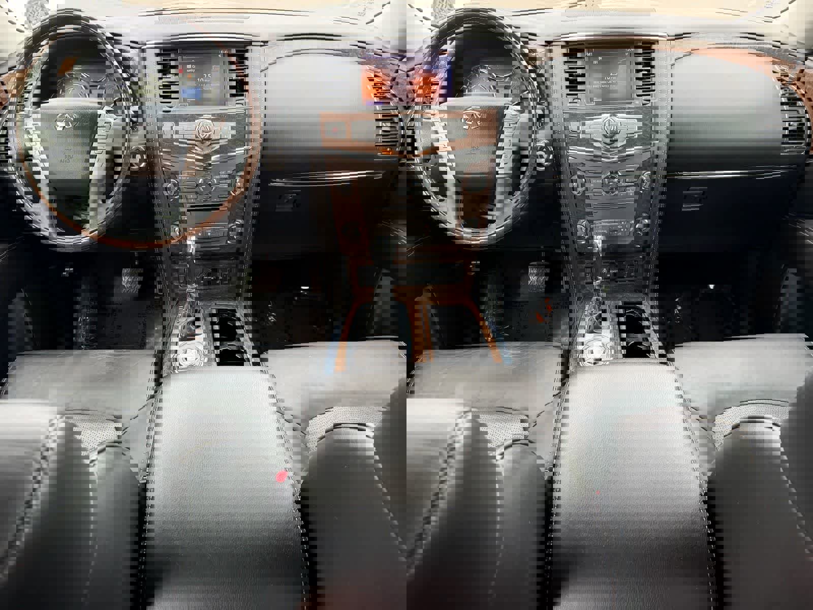 Used 2017 INFINITI QX80 2WD w/ Driver Assistance Package image 22