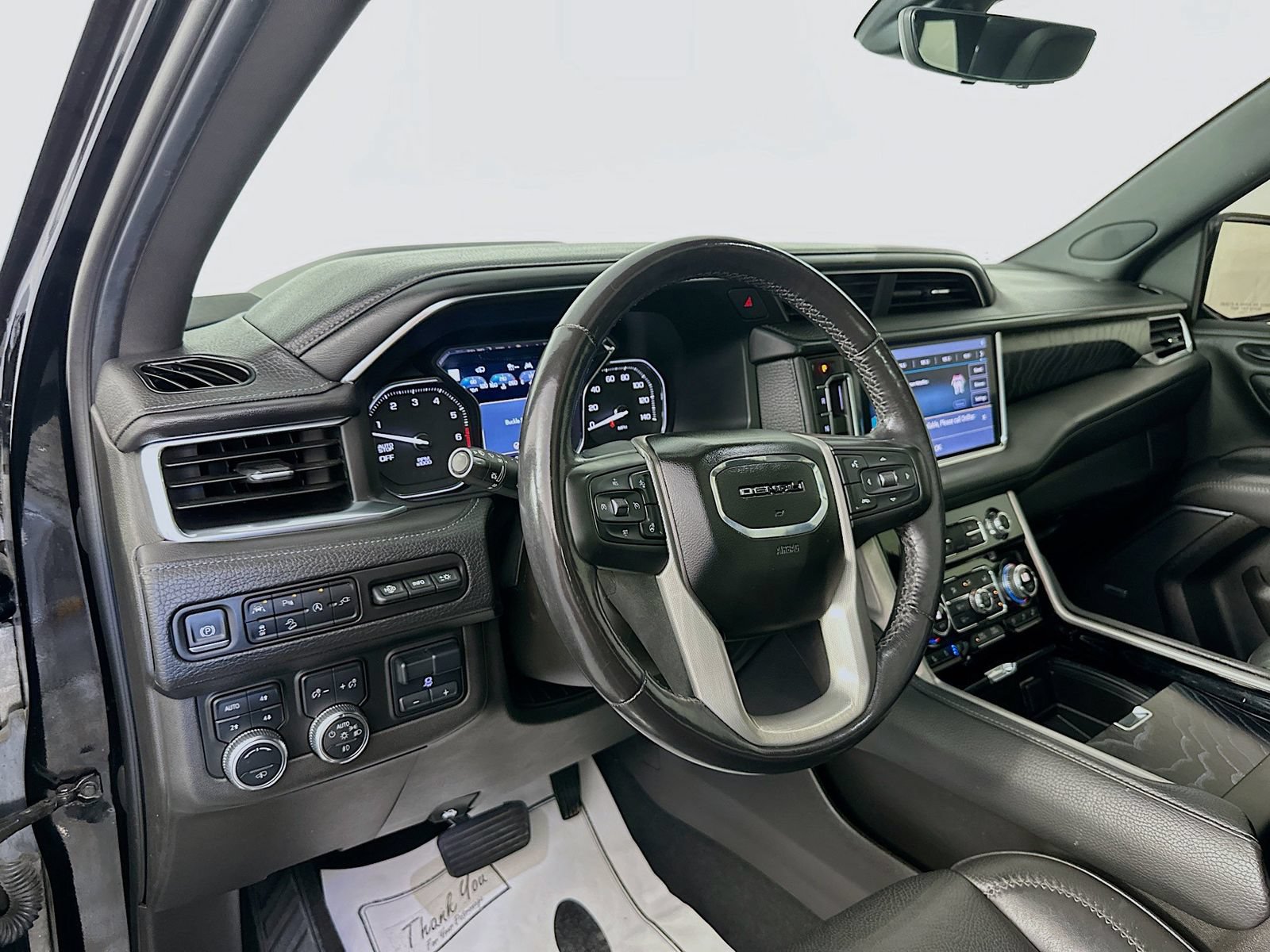 Used 2021 GMC Yukon XL Denali w/ Denali Ultimate Package AWD/4WD image 9