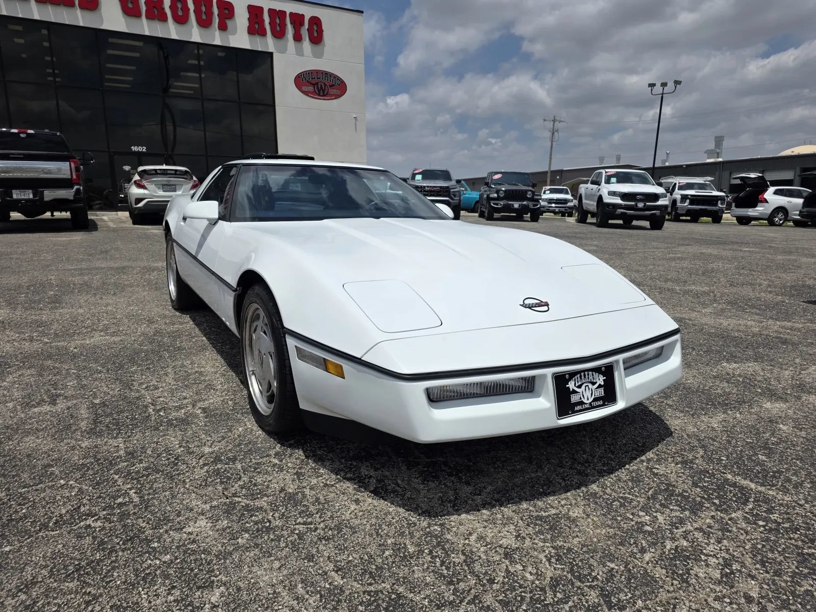 Used 1989 Chevrolet Corvette Coupe RWD image 1