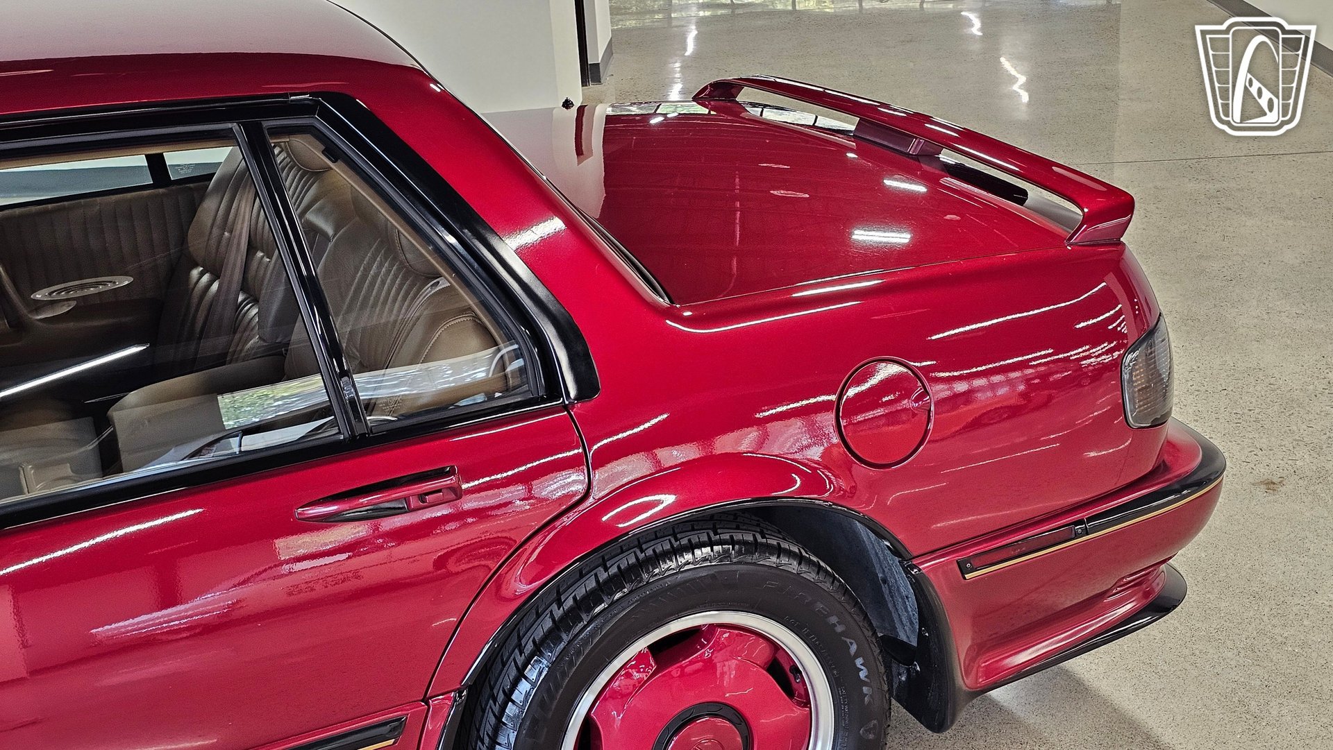 Used 1989 Pontiac Bonneville SSE FWD image 12