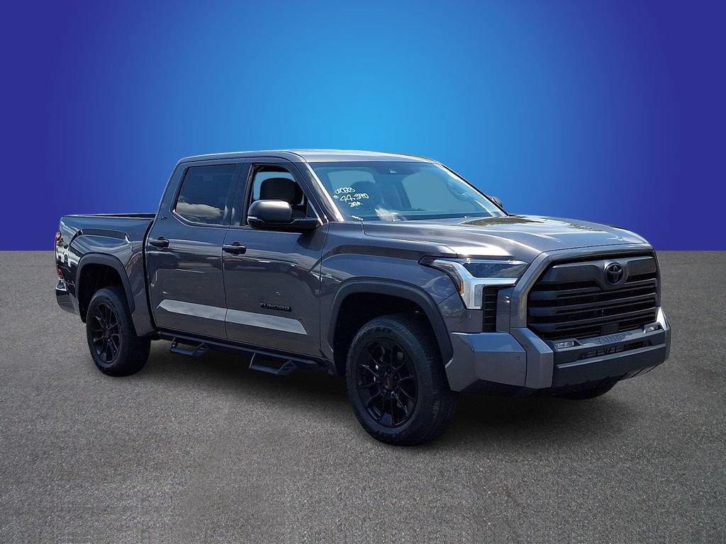 Used 2023 Toyota Tundra SR5 w/ SR5 Convenience Package AWD/4WD image 3