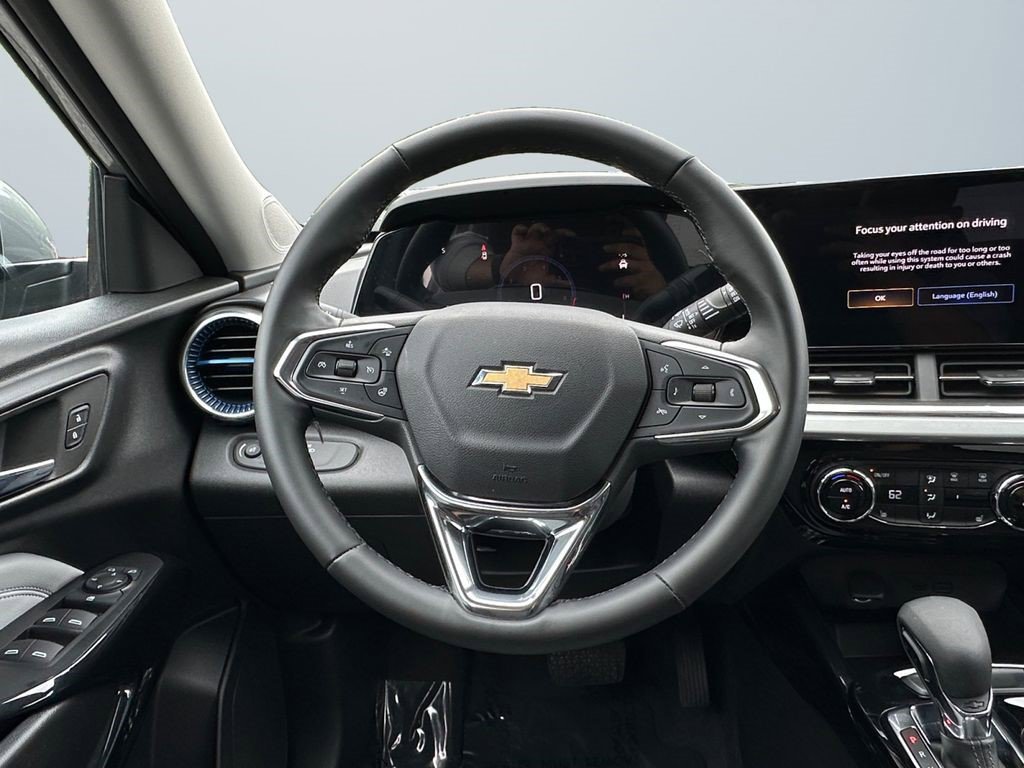 Certified 2025 Chevrolet Trax LT w/ Driver Confidence Package FWD image 12