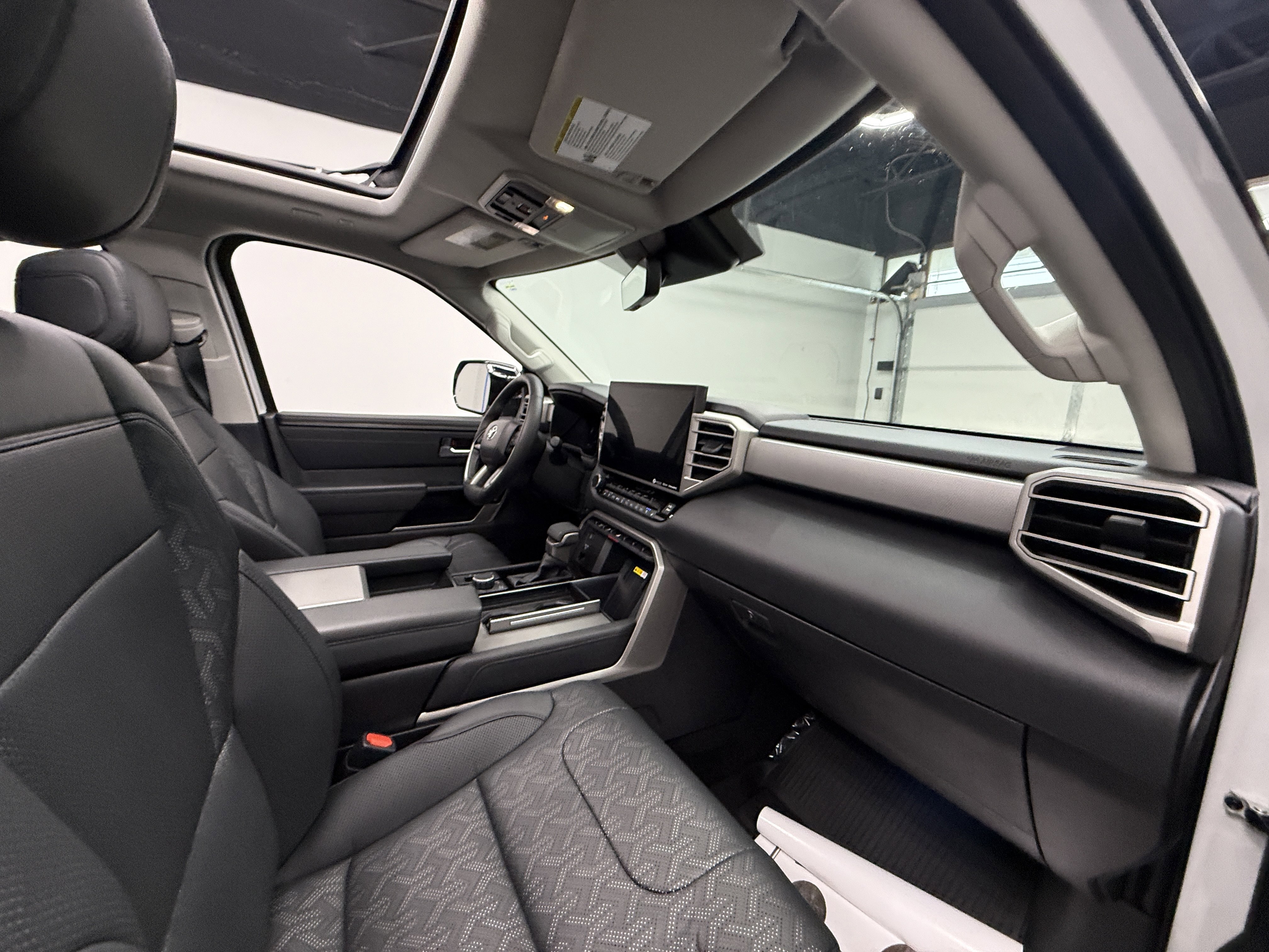 Used 2024 Toyota Sequoia Limited image 21