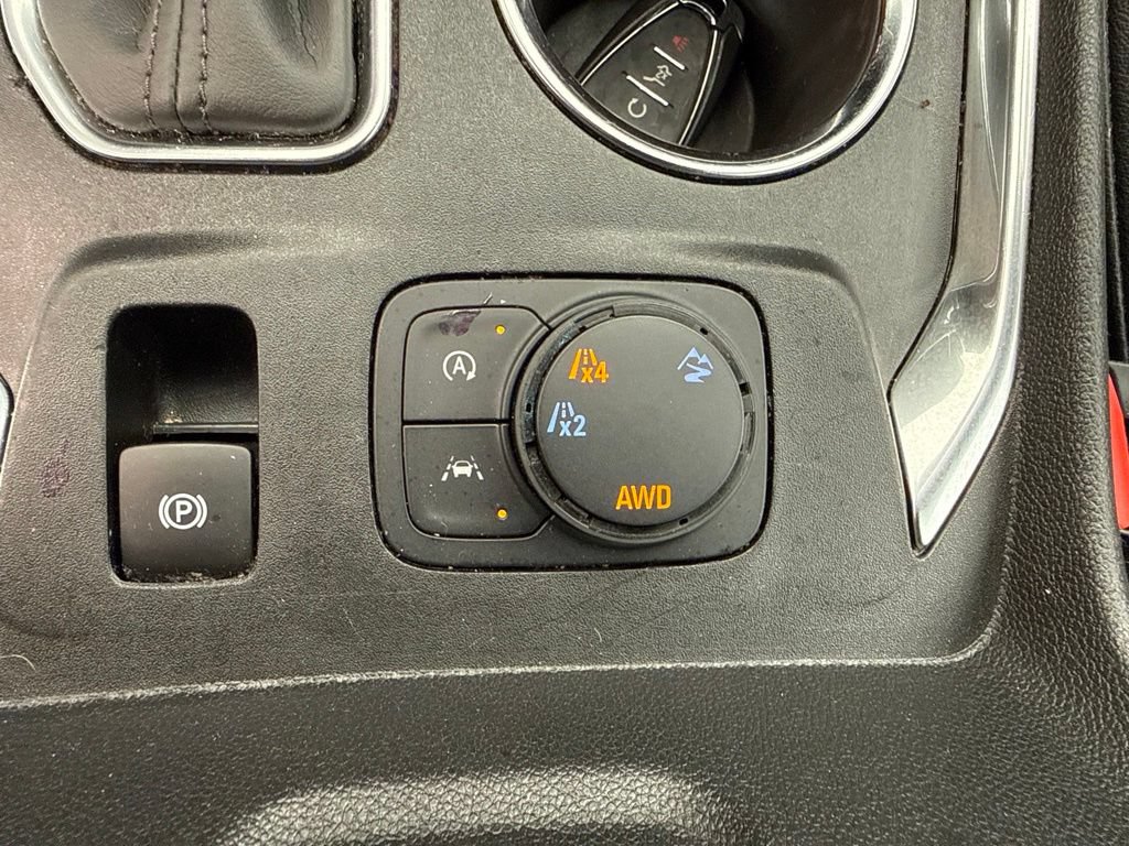 Used 2023 Chevrolet Traverse LT AWD/4WD image 34