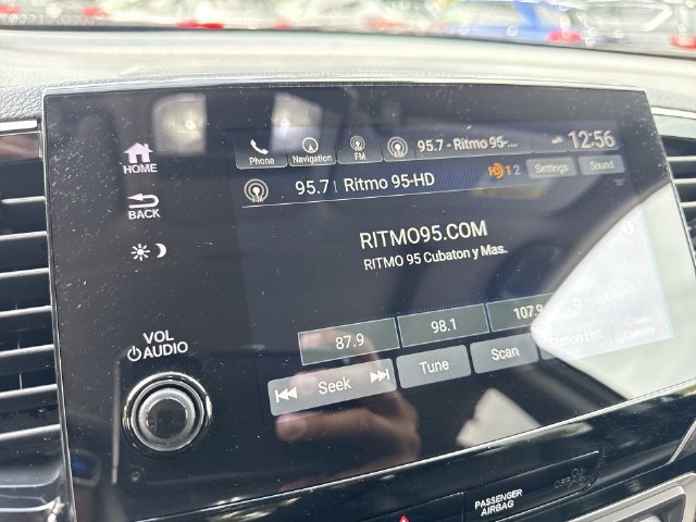 Used 2022 Honda Pilot Touring image 16