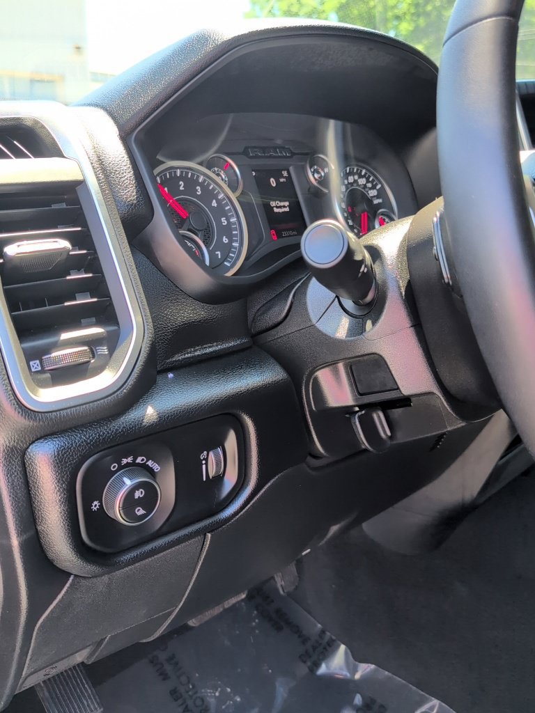 Used 2025 RAM 2500 Big Horn AWD/4WD image 18