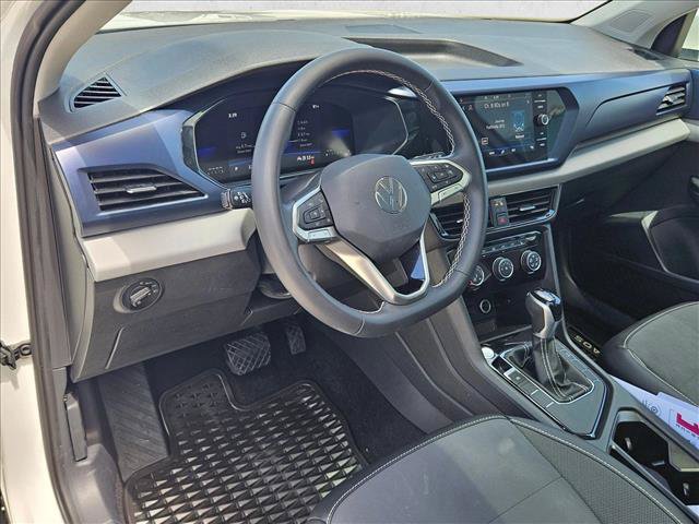 Used 2023 Volkswagen Taos SE w/ Panoramic Sunroof Package FWD image 10