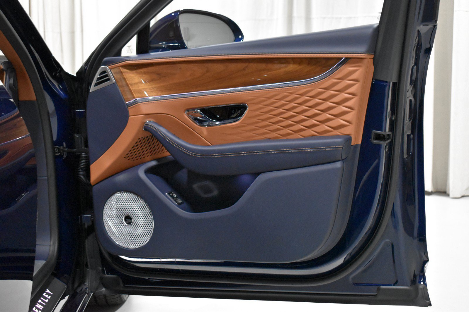 New 2027 Bentley Flying Spur AWD/4WD image 39