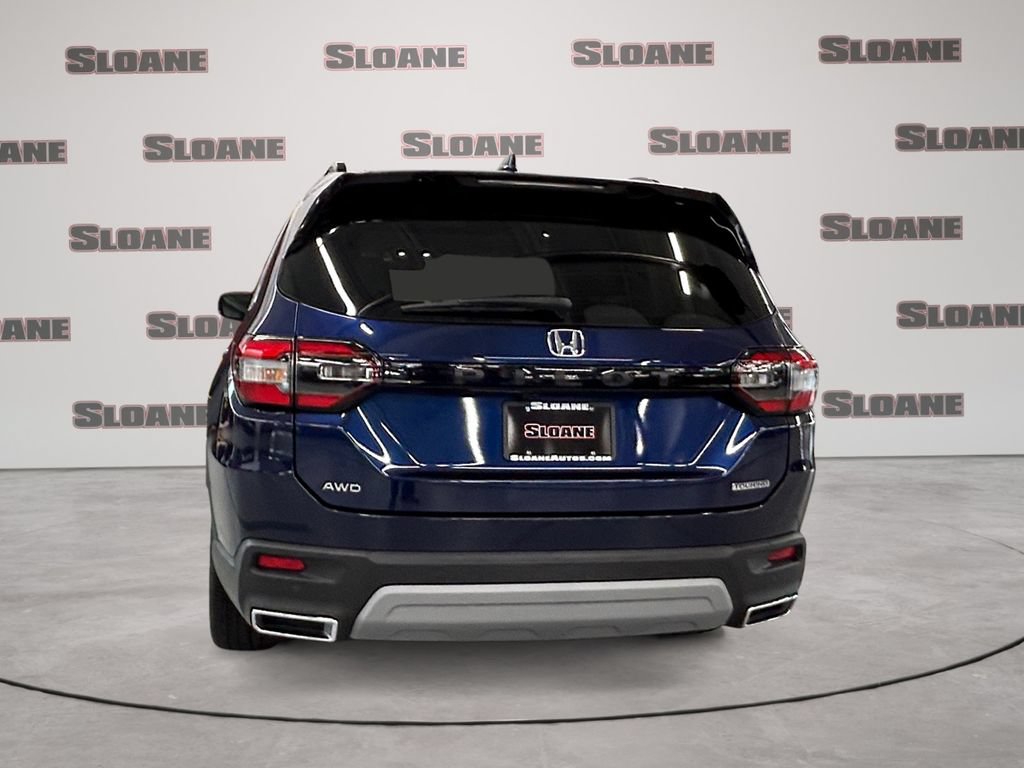Certified 2023 Honda Pilot Touring image 4