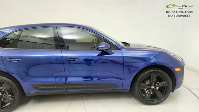 Used 2024 Porsche Macan image 8