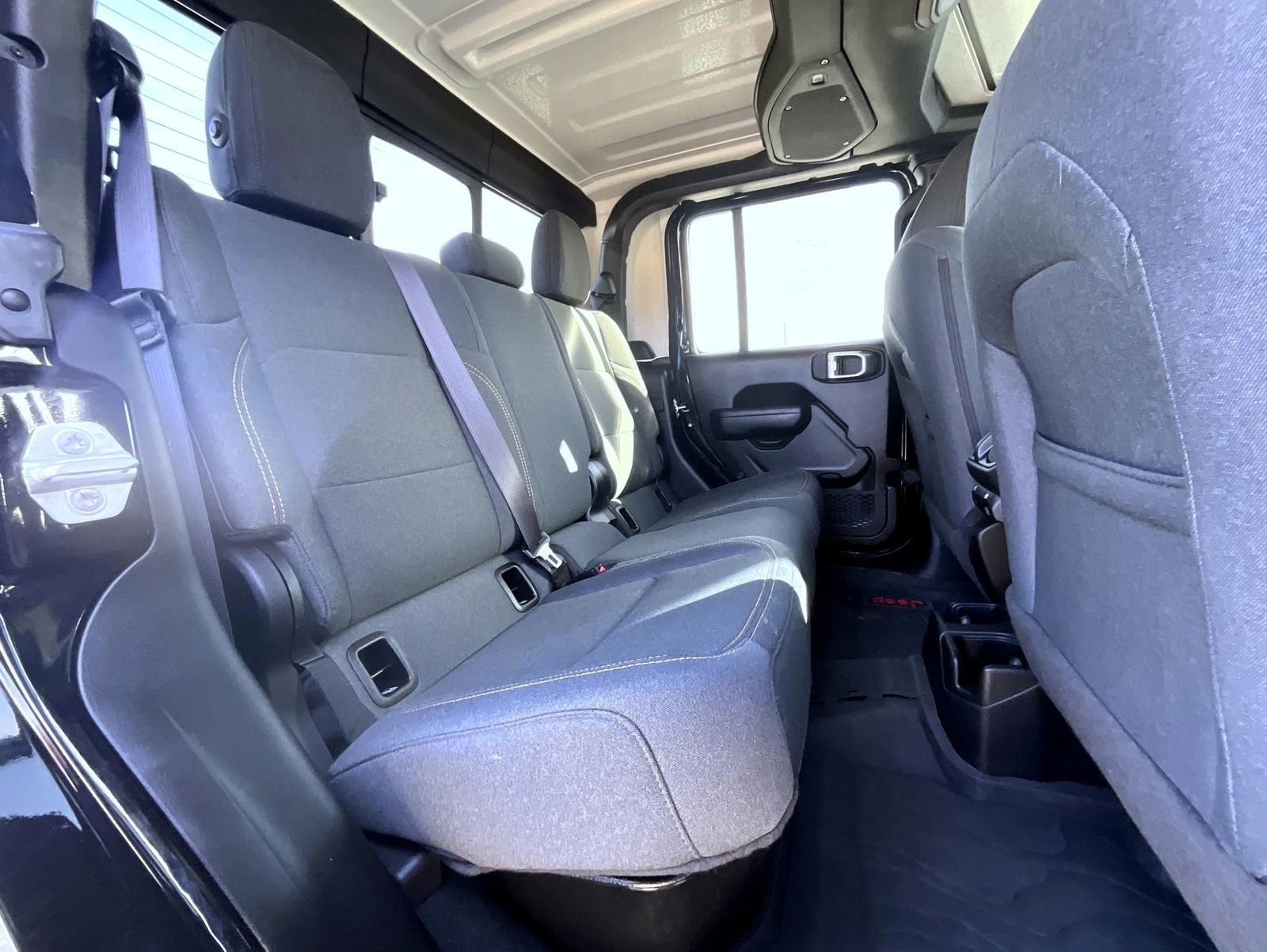 Used 2024 Jeep Gladiator Sport image 20
