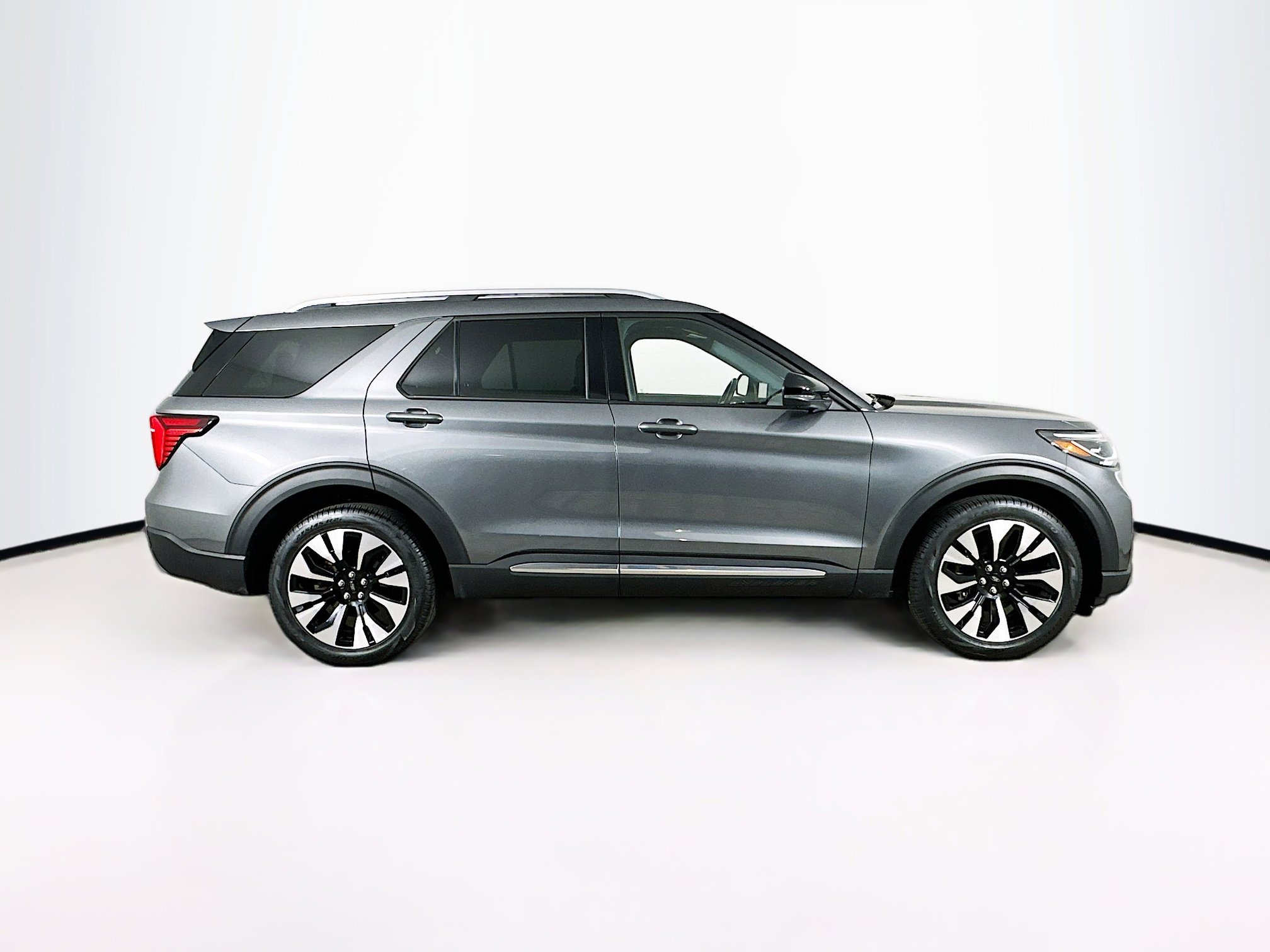 Used 2025 Ford Explorer Platinum w/ LUX Leather Package image 10