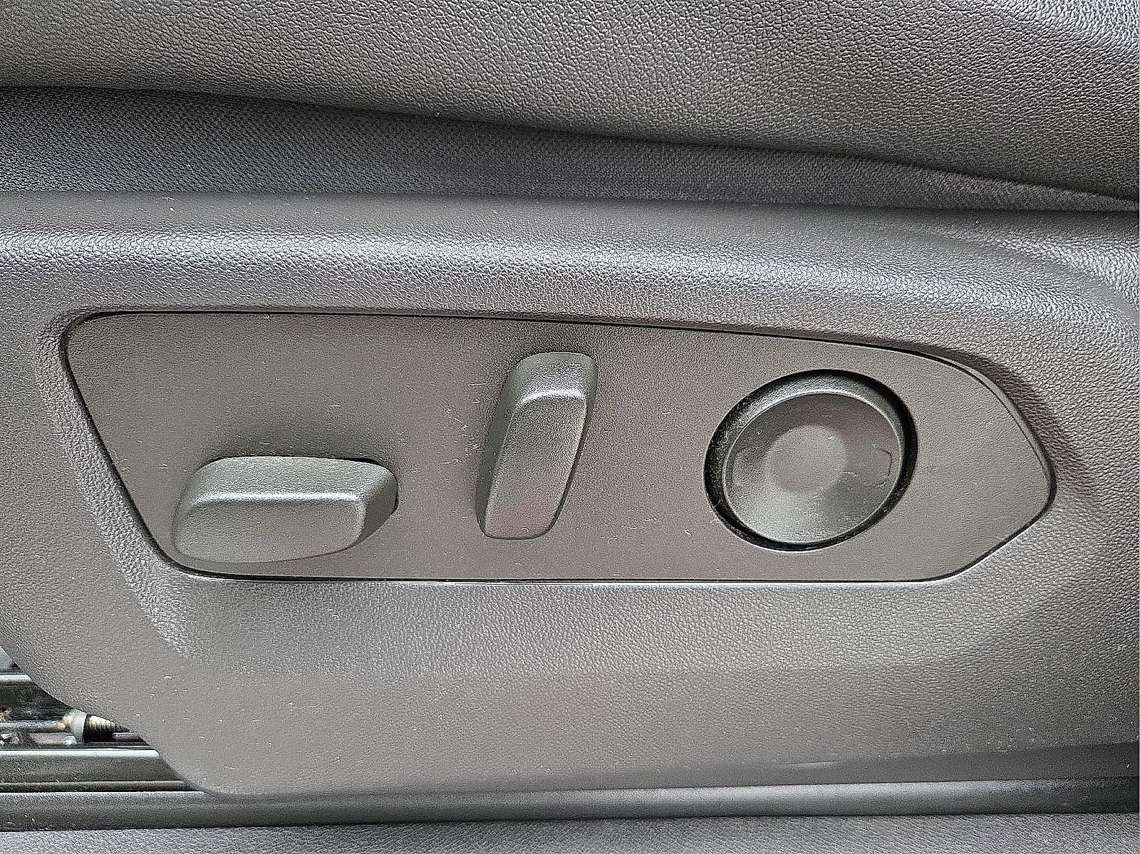 Used 2023 Chevrolet Silverado 1500 ZR2 image 12