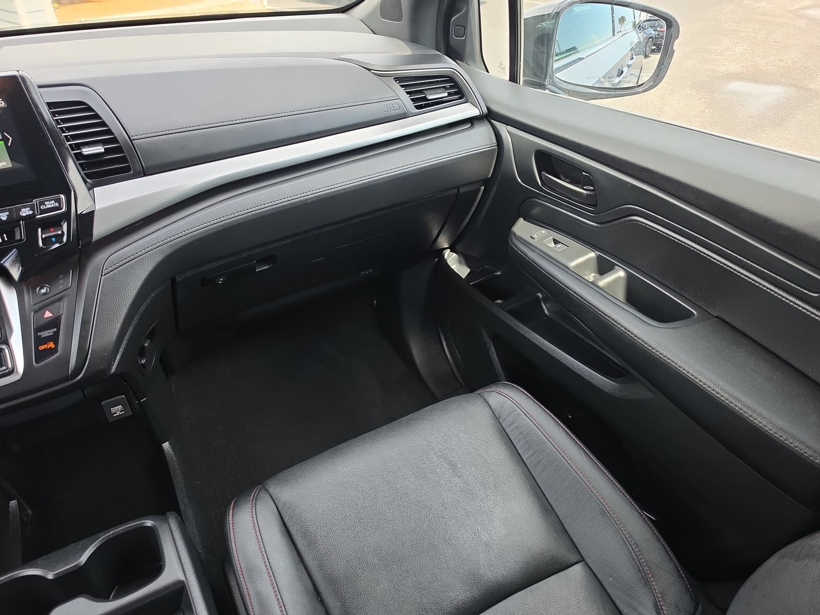 Used 2024 Honda Odyssey Sport image 12