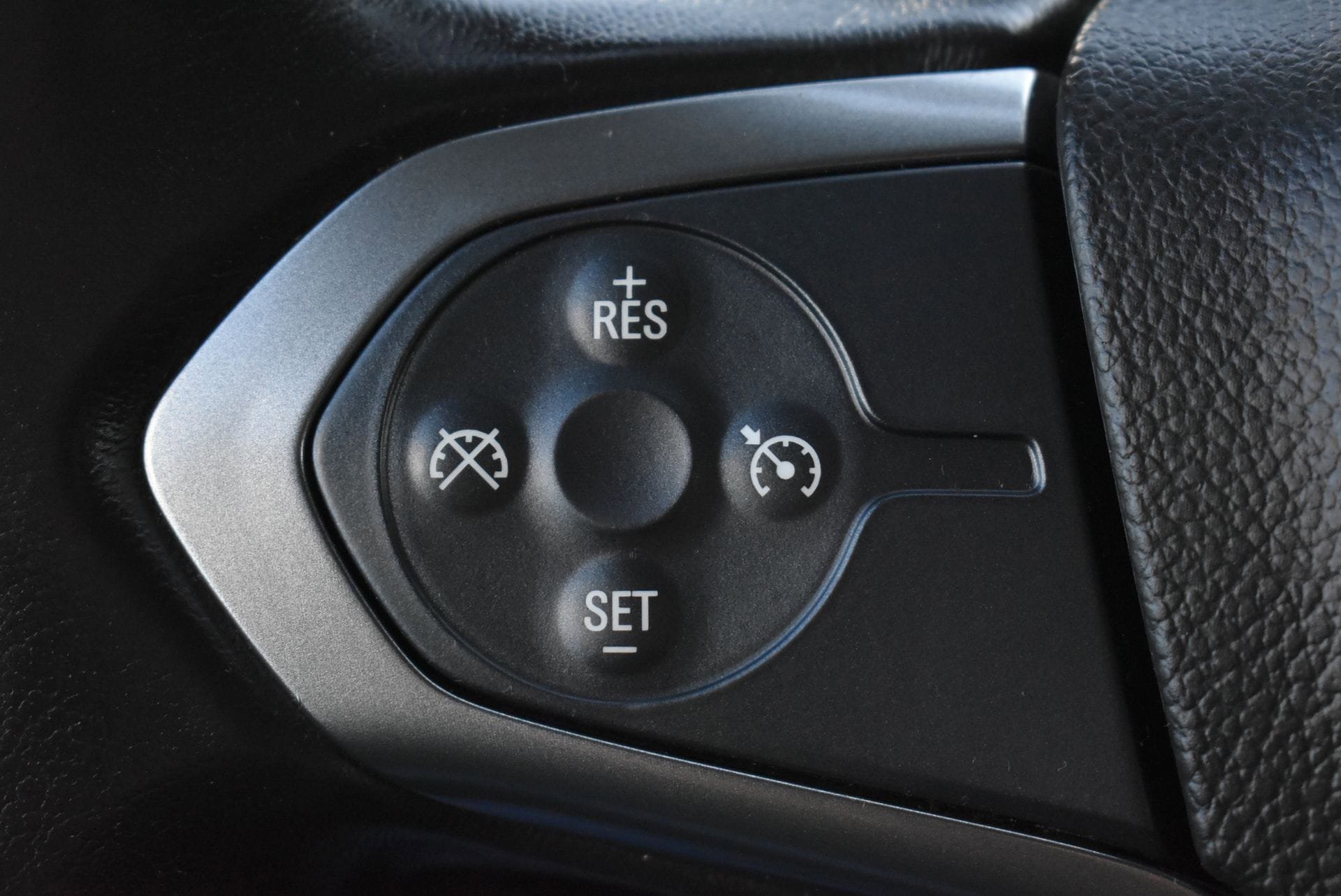 Used 2019 Chevrolet Silverado 1500 LT w/ All Star Edition AWD/4WD image 23