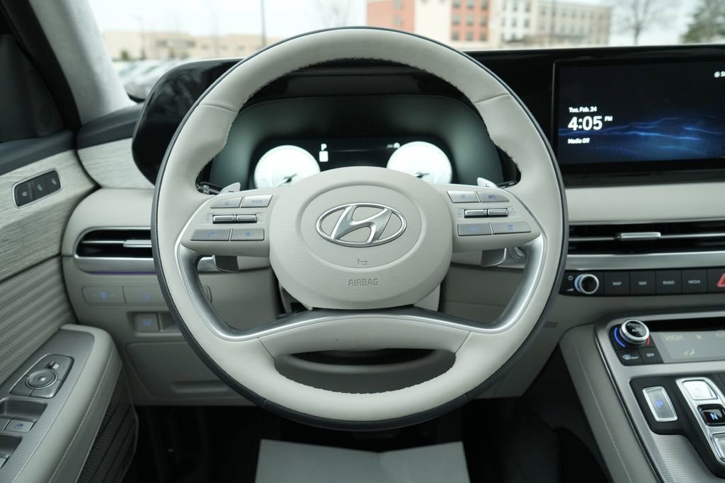 Used 2025 Hyundai Palisade Calligraphy image 20