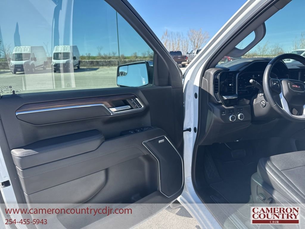 Used 2022 GMC Sierra 1500 SLT w/ SLT Convenience Package image 10