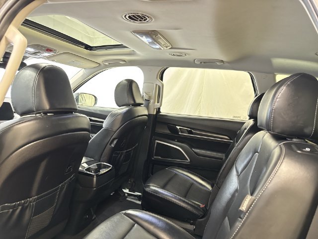 Used 2025 Kia Telluride S FWD image 14