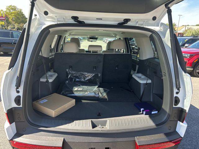 New 2026 Hyundai Santa Fe SE image 4