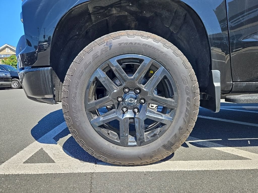 Used 2023 Chevrolet Silverado 1500 LT Trail Boss w/ Protection Package AWD/4WD image 10