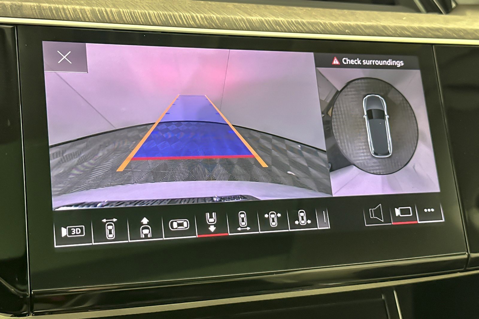 Used 2022 Audi e-tron Premium w/ Convenience Plus Package image 19