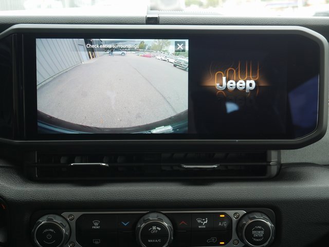 Used 2025 Jeep Wrangler Sport image 4